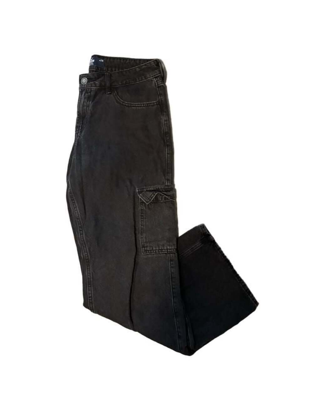 Hollister Low-Rise Baggy Cargo Jeans Black Washed
-Women’s Size 4R W27R
